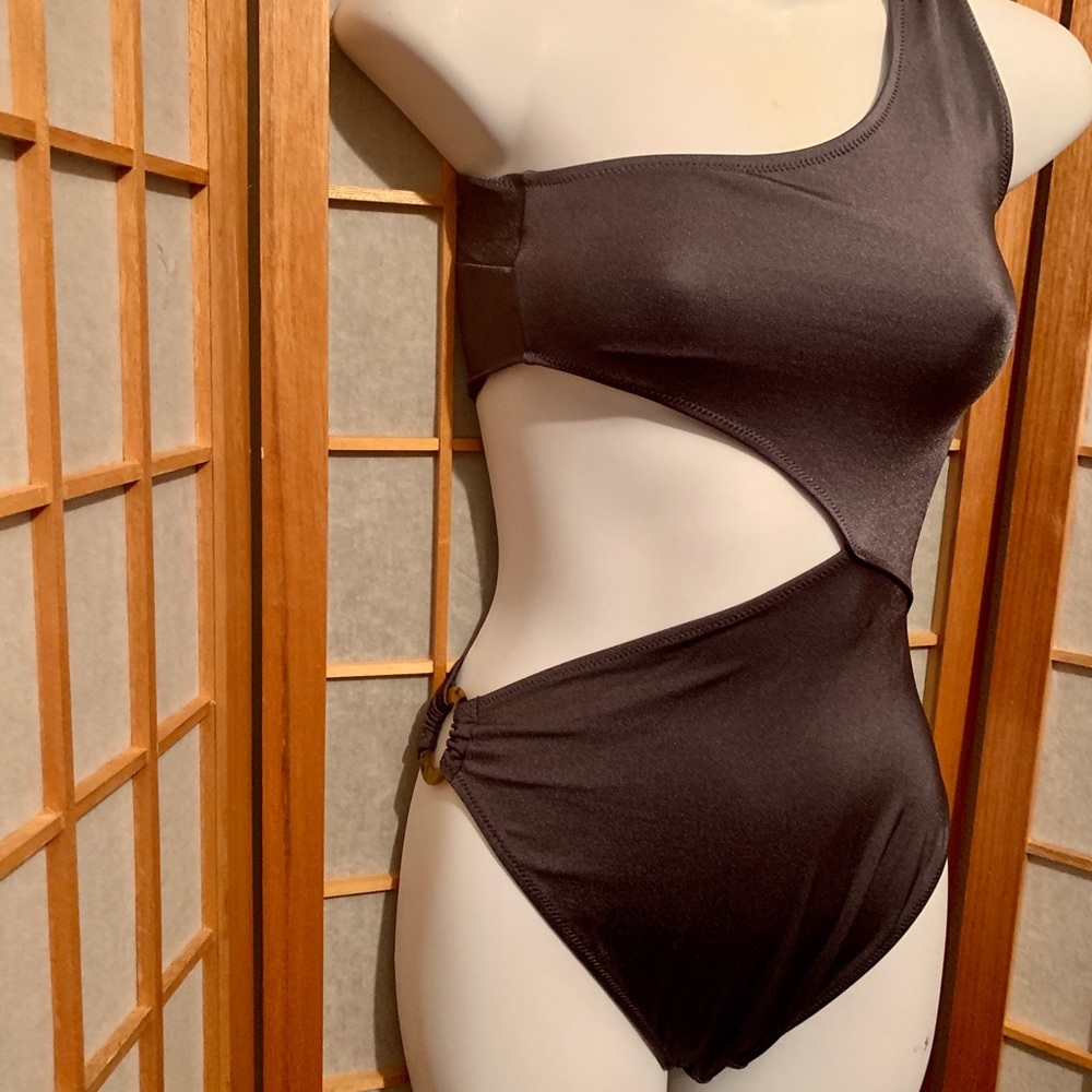 H&M One piece bikini with cut out side